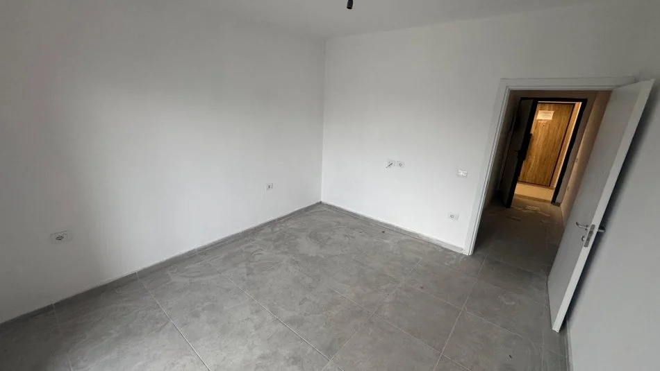 Tirane, shes apartament 2+1+Ballkon Kati 4, 129 m²  (Oasis Residence)