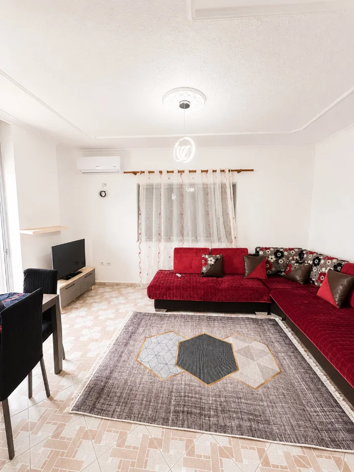 Tirane, jepet me qera apartament 2+1+Aneks+Ballkon Kati 7, 95 m² 480 € (Astir)