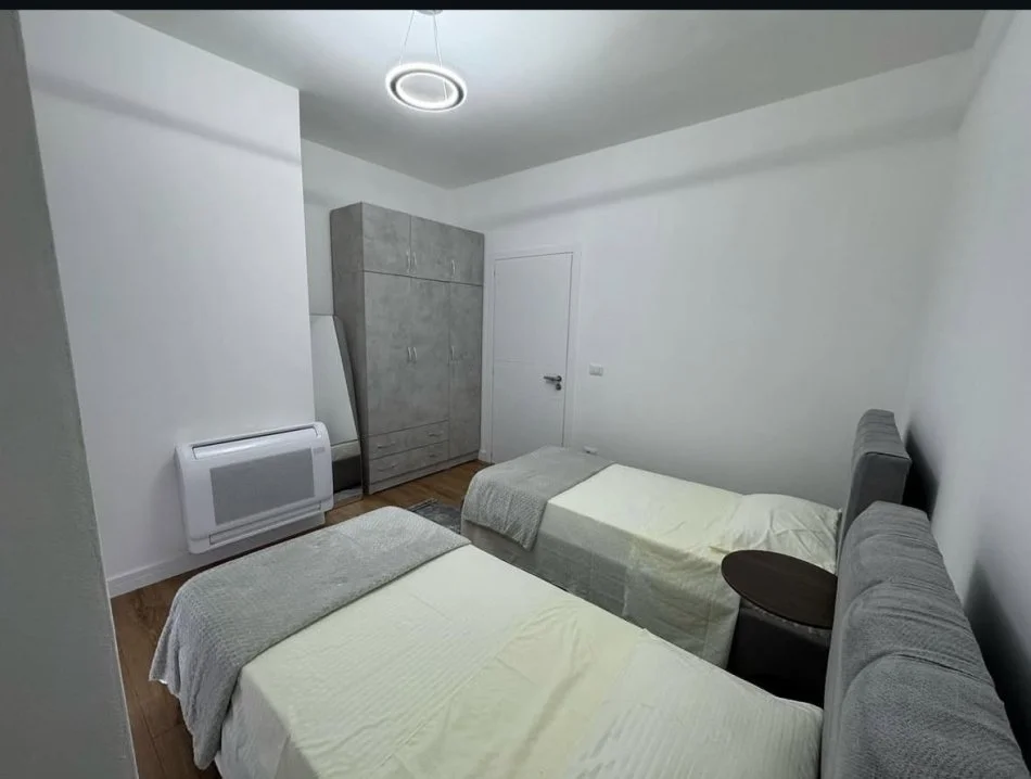 Tirane, jepet me qera apartament 2+1 Kati 7, 110 m² 700 € (5 Maj)