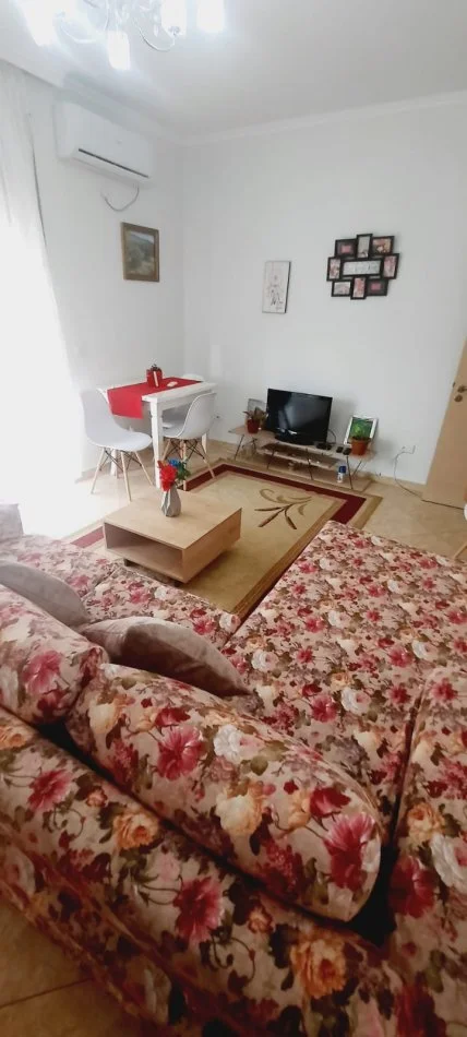 Tirane, jepet me qera apartament 2+1+Ballkon Kati 7, 75 m² 450 € (Don Bosko, pranë Vodafone)