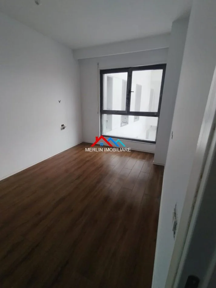 Tirane, jepet me qera apartament 1+1+Ballkon Kati 5, 72 m² 550 € (BULEVARDI I RI)