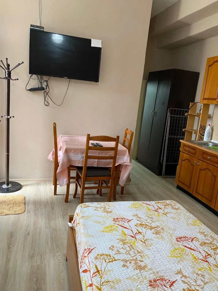 jepet me qera gazonjere  , 200 € fabrika miellit