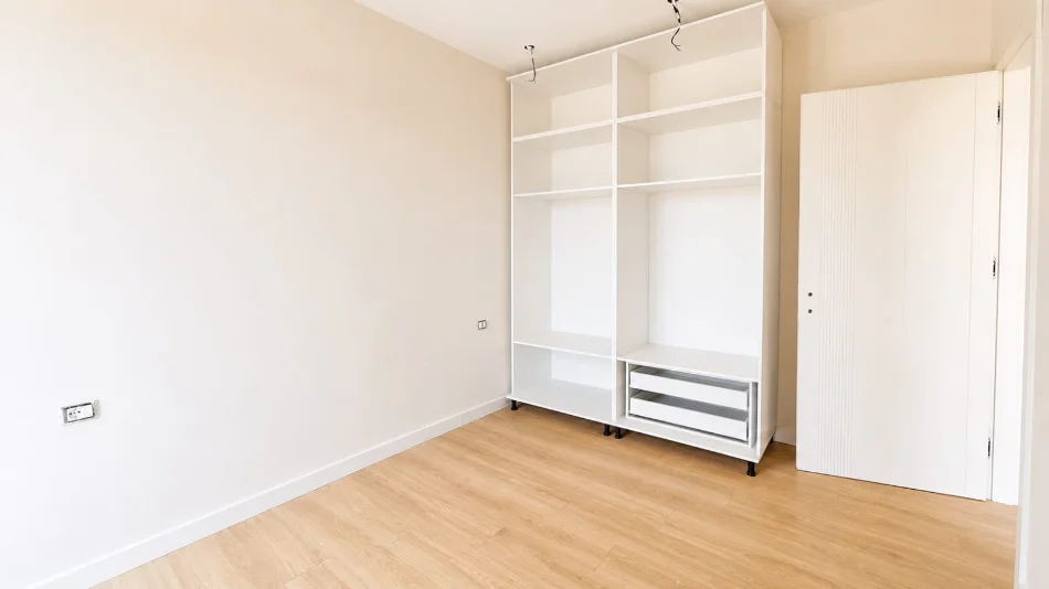 Tirane, shitet apartament 2+1+Ballkon Kati 9, 80 m² 225.000 € (21 Dhjetori)