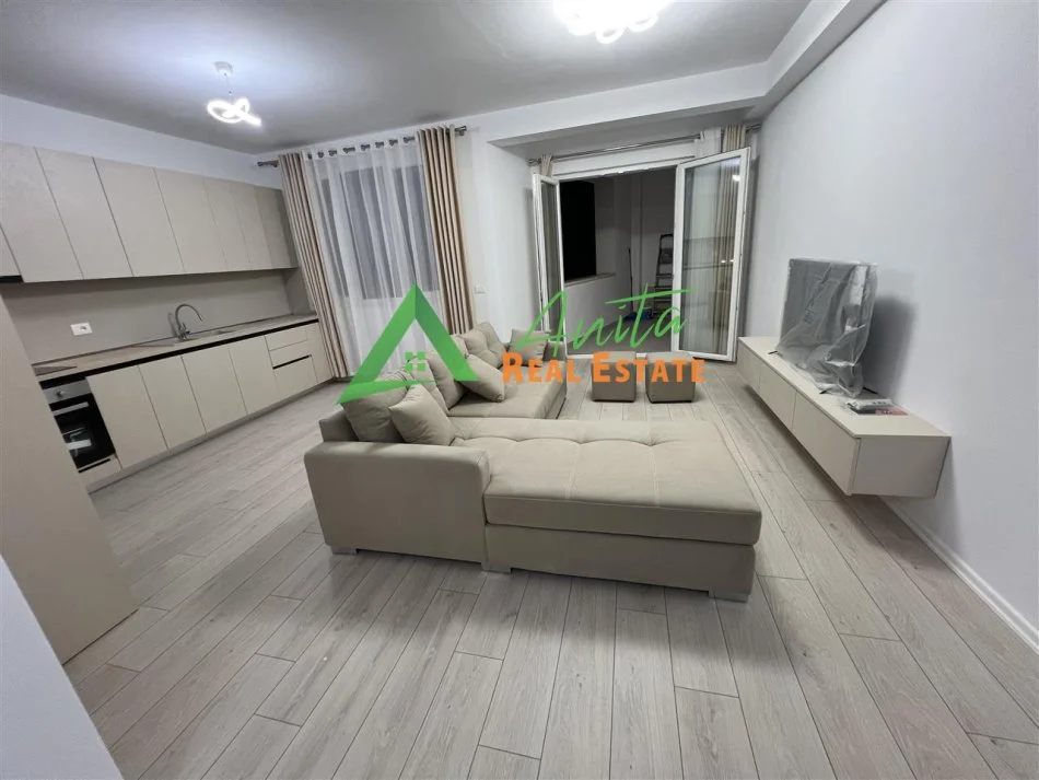 Tirane, jepet me qera apartament 2+1 Kati 9, 100 m²  (Unaza e Re)