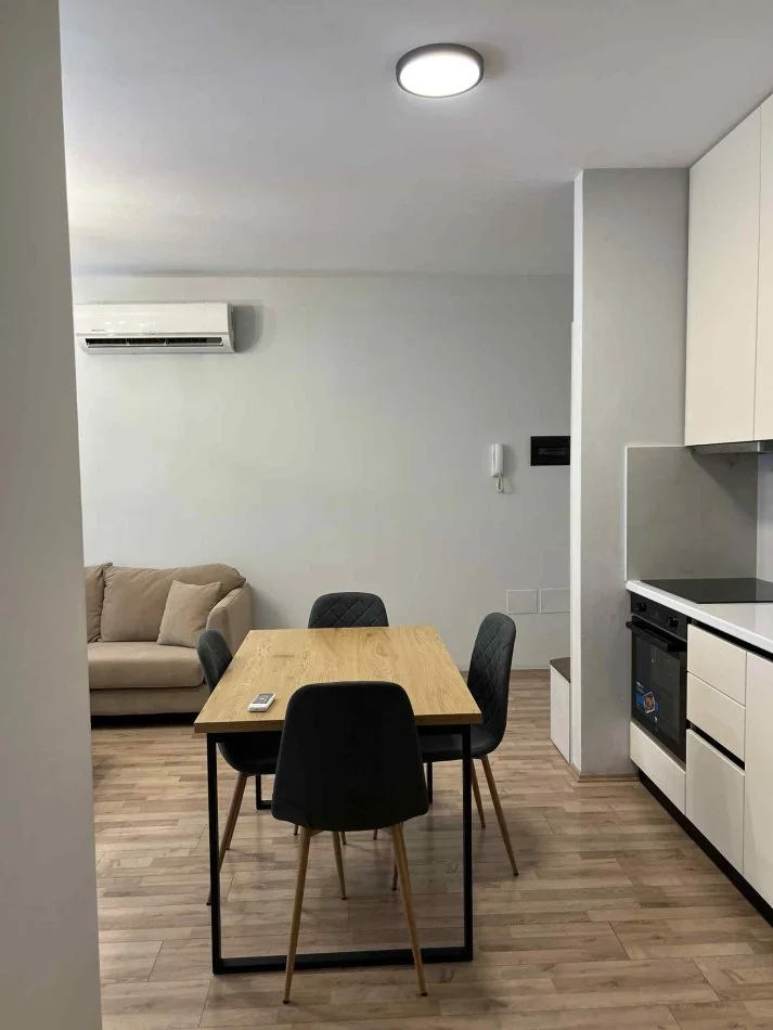 Tirane, jepet me qera apartament 2+1+Ballkon Kati 2, 106 m² 750 € (FIORI DI BOSKO)