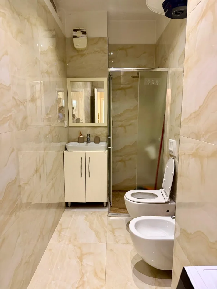 Durres, jepet me qera apartament 2+1 , 68 m² 700 € 