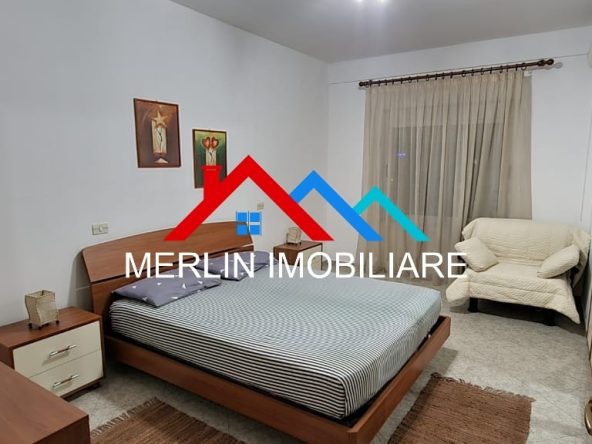 Tirane, jepet me qera apartament 1+1+Ballkon Kati 9, 84 m² 700 € (RRUGA XHORXH BUSH,QENDER)