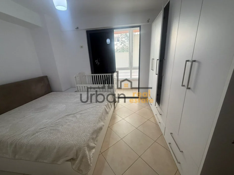 Tirane, jepet me qera apartament 1+1 Kati 1, 75 m² 400 € (Fratari,Astir)