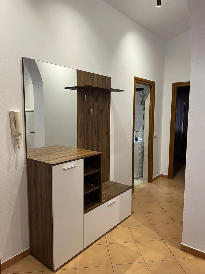 Tirane, jepet me qera apartament 3+1+Ballkon Kati 4, 78 m² 550 € (Marin barleti)