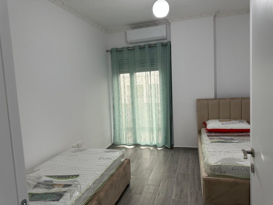 Tirane, jap me qera apartament 2+1+Aneks+Ballkon Kati 5, 110 m² 500 € (Shkoze)
