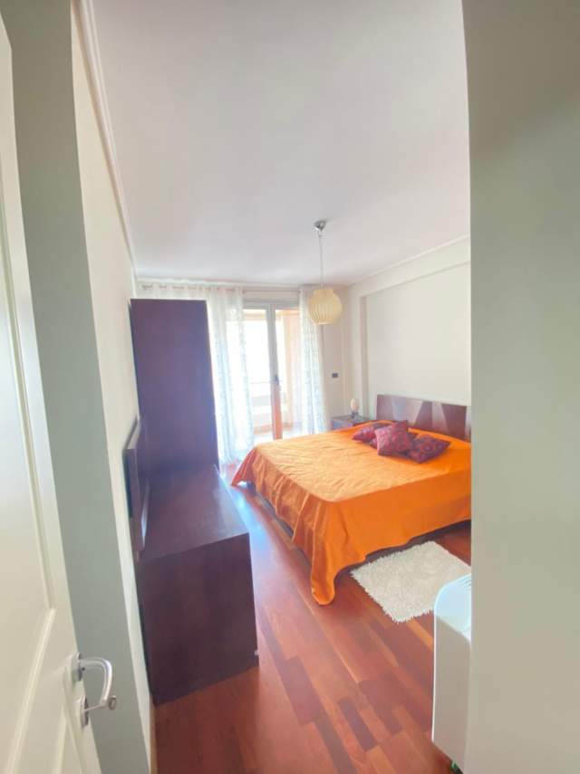Tirane, jepet me qera apartament 1+1+BLK Kati 4, 82 m² 700 Euro (Sami Frasheri)