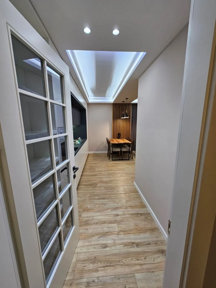 Tirane, jepet me qera apartament 2+1+Aneks+Ballkon Kati 5, 100 m² 600 € (Fusha Aviacionit)