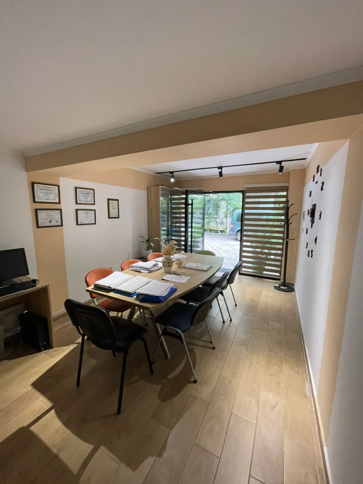 Tirane, shitet zyre Kati 0, 41 m² 105.000 € (Shkolla Pjeter Budi)