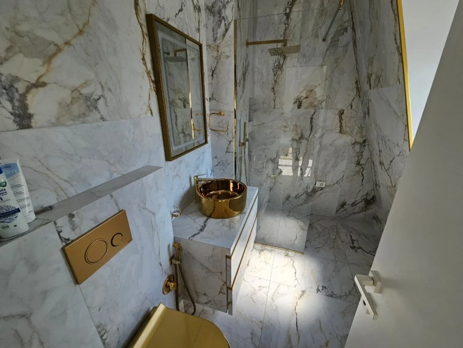 Tirane, jepet me qera apartament 2+1 Kati 3, 99 m² 1.600 € 