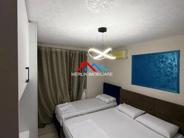 Tirane, jepet me qera apartament 1+1+Ballkon Kati 1, 60 m² 569 € (RRUGA E DIBRES,MEDRESEJA)