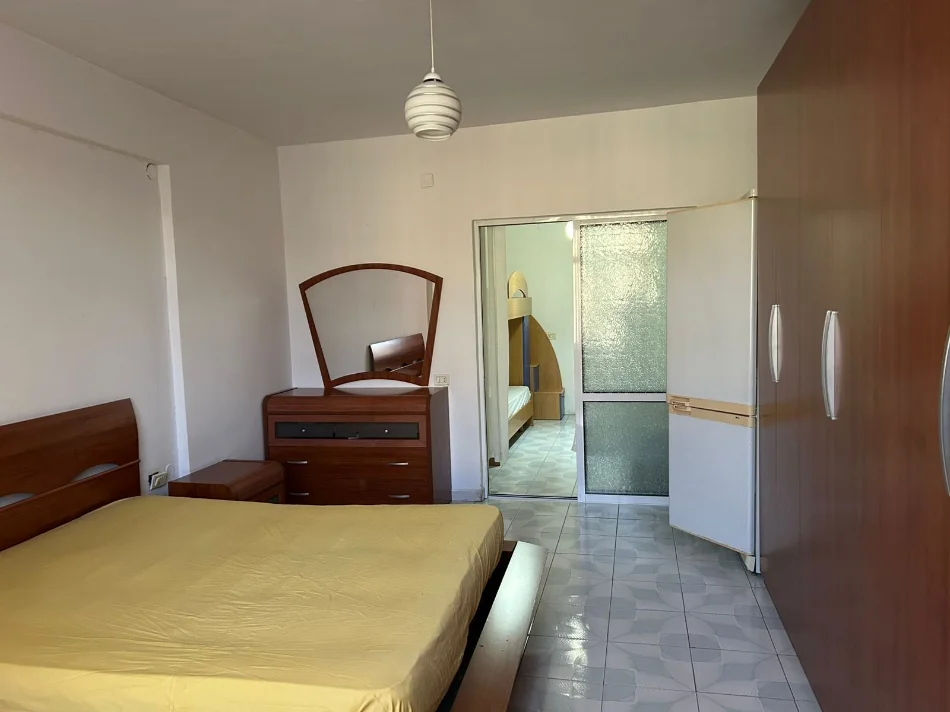 Tirane, jepet me qera apartament 2+1 Kati 5, 80 m² 600 € (Bulevardi Zogu I)