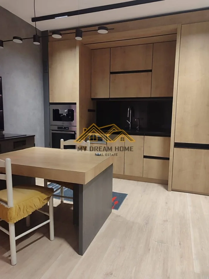 Shqiperi, jepet me qera apartament 1+1 Kati 4, 70 m² 500 € (PLAZH DURRES)