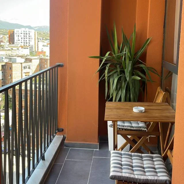 Tirane, jepet me qera apartament 1+1+A+BLK Kati 7, 70 m² 500 Euro (Kongresi Manastirit) Kompleksi ASL