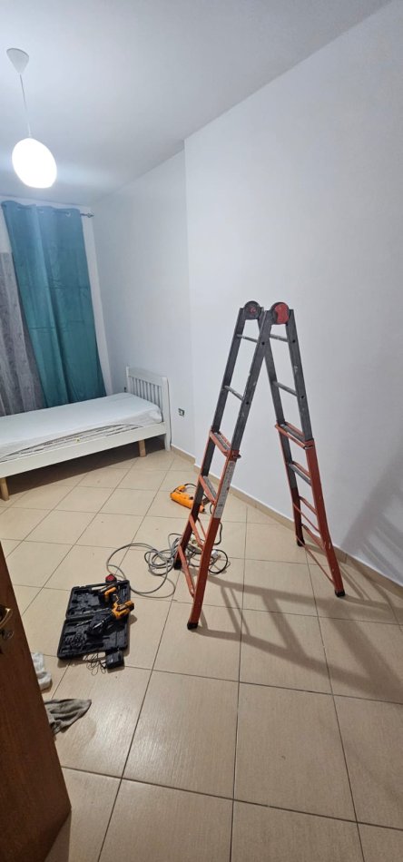 Tirane, jepet me qera apartament 2+1+Ballkon Kati 3, 115 m² 500 € (Yzberisht)