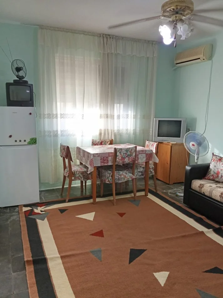 Tirane, jepet me qera apartament 2+1 Kati 4, 80 m² 440 € (xhamlliku)