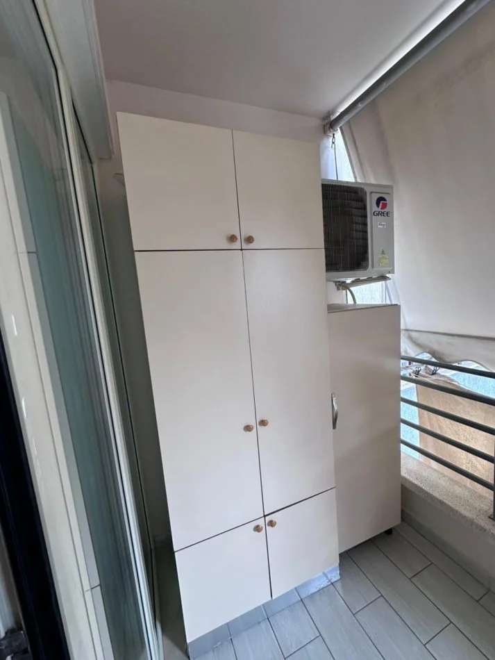 Tirane, jepet me qera apartament 1+1+Ballkon Kati 2, 65 m² 500 € 