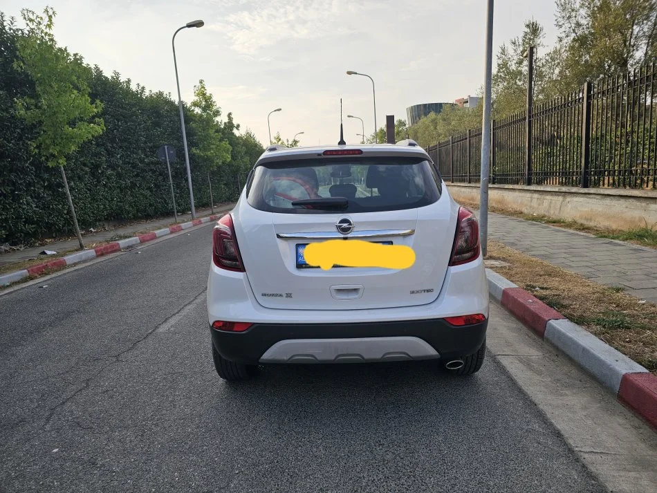 Tirane, shes SUV | Fuoristrad | Xhip OPEL MOKKA 1.6 BENZIN+GAZ FULL OPTION Benzin+Gaz, e bardhë manuale Klima 110.820 km