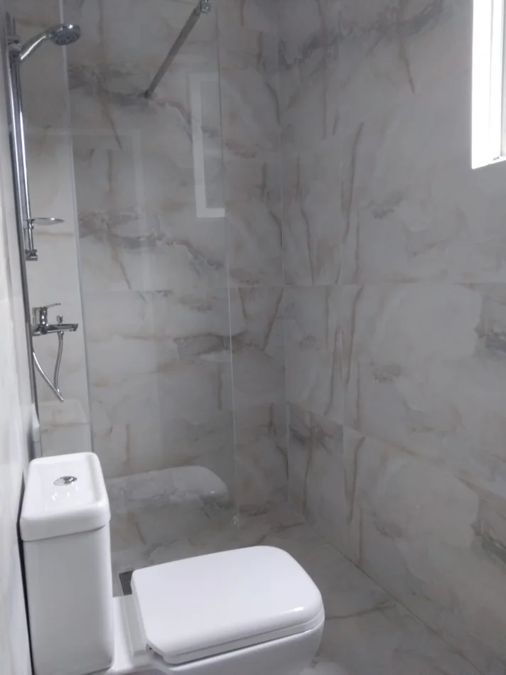 Tirane, jepet me qera Vile 1+1 Kati 2, 350 € 