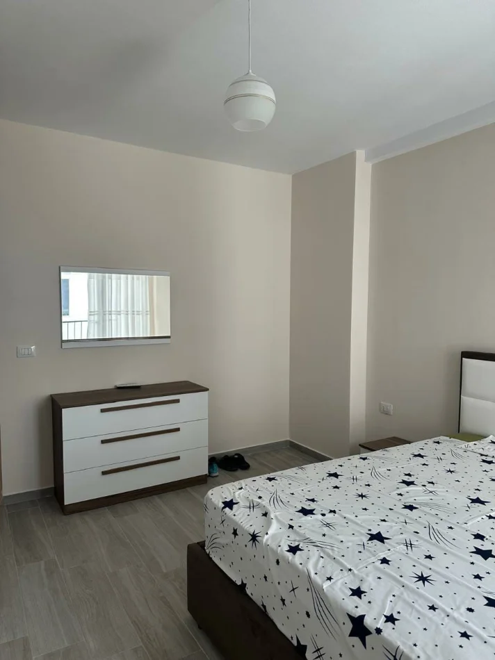Tirane, jepet me qera apartament 1+1 Kati 2, 78 m² 420 € (5 Maji)