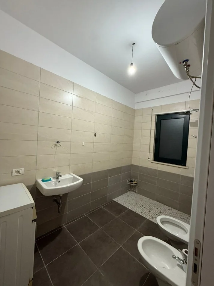 Tirane, jepet me qera apartament 2+1 Kati 2, 108 m² 550 € (Green City ,Unaza e Re)