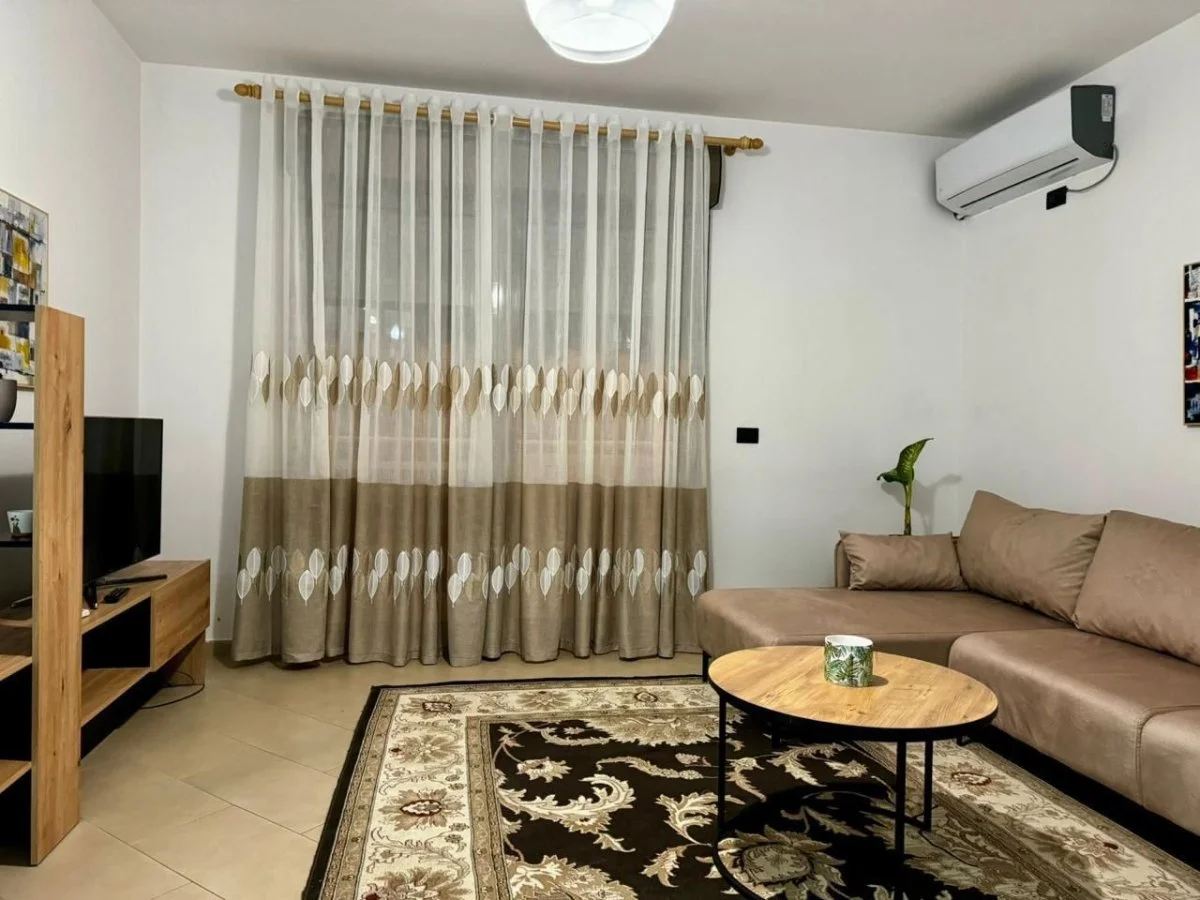 APARTAMENT ME QIRA 2+1 NE QENDER