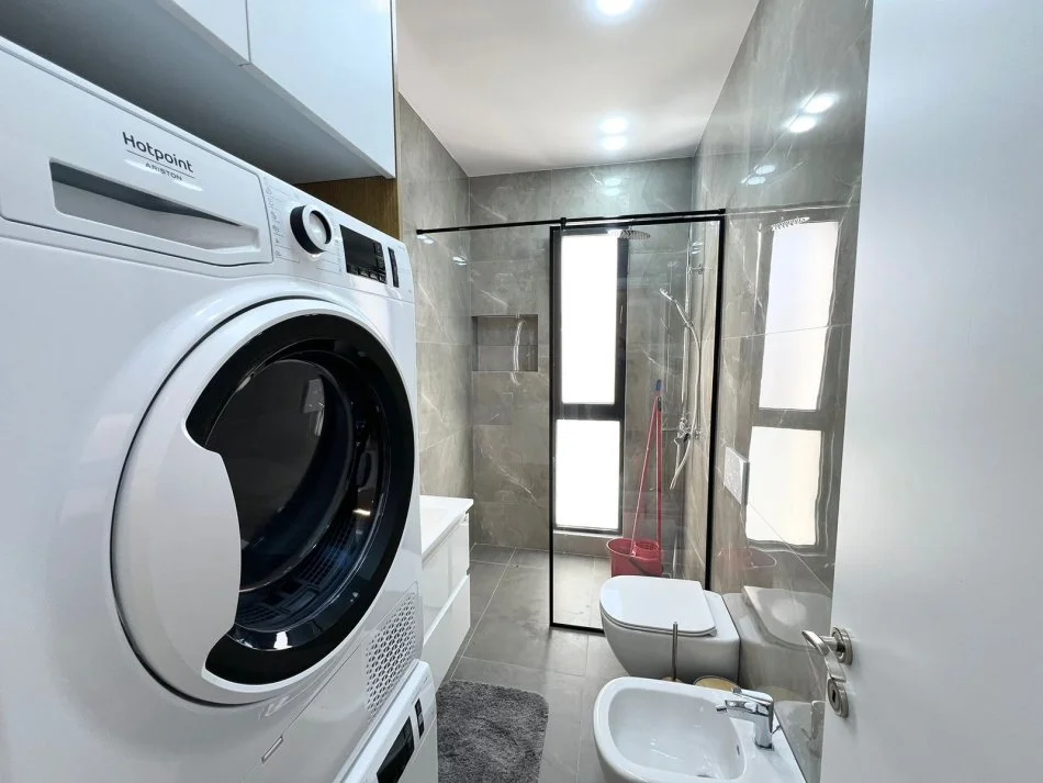 Tirane, shitet apartament 1+1+Ballkon Kati 7, 72 m² 210.000 € (Rruga Dibres)