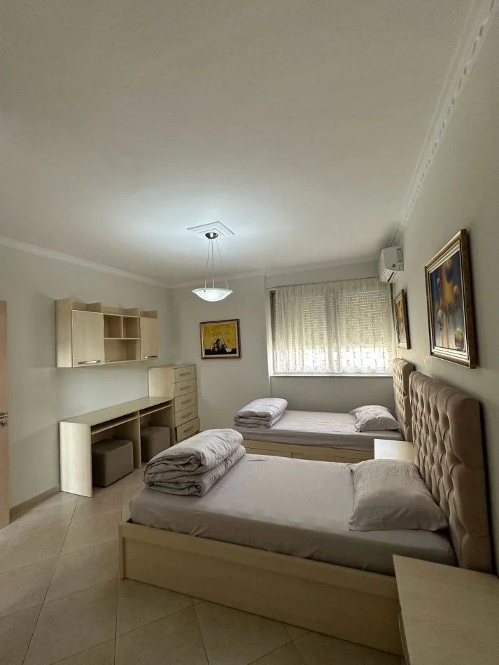 Tirane, jepet me qera apartament 2+1+Ballkon Kati 5, 100 m² 600 € (DON BOSKO)