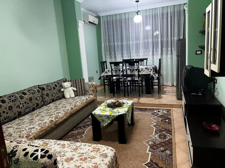 Tirane, jepet me qera apartament 1+1 Kati 6, 60 m² 500 € (rruga bardhyl)