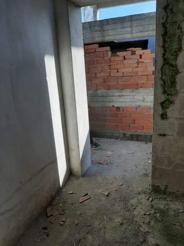 Elbasan, shitet shtepi 330 m² 76.000 Euro