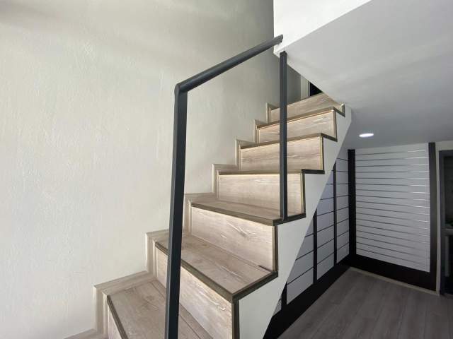 Tirane, jap me qera dyqan Kati 0, 30 m² 300 Euro (rruga tom plezha)