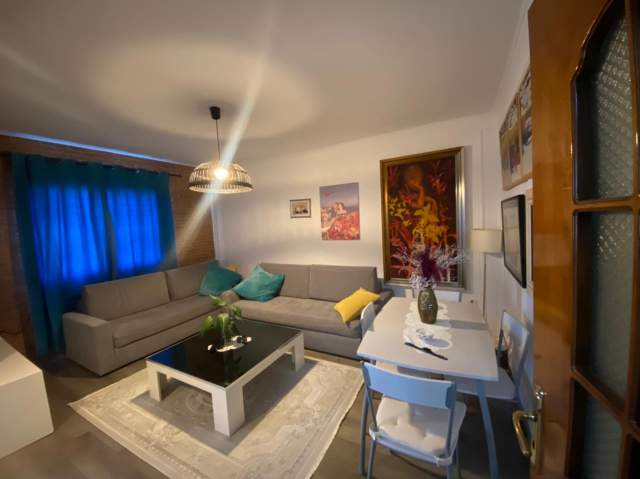 Tirane, jepet me qera apartament 1+1+A+BLK Kati 4, 65 m² 40.000 Leke (Kongresi i Lushnjes)