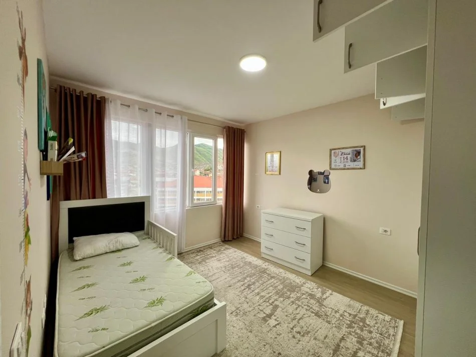 Pogradec, shitet apartament 2+1+Ballkon Kati 8, 109 m² 135.000 € (Pogradec)