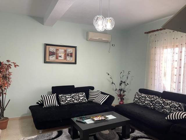 Tirane, jepet me qera apartament 2+1+A+BLK Kati 2, 95 m² 40.000 Leke (Rruga Zografet)