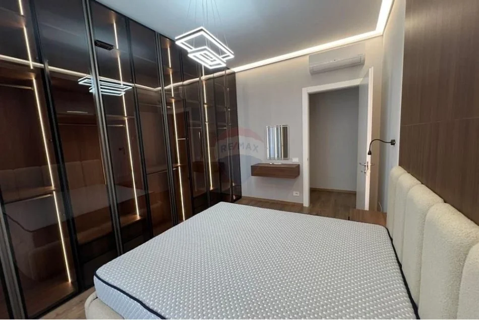 Tirane, jepet me qera apartament 1+1+Ballkon Kati 6, 75 m² 1.200 € (rruga e kavajes)