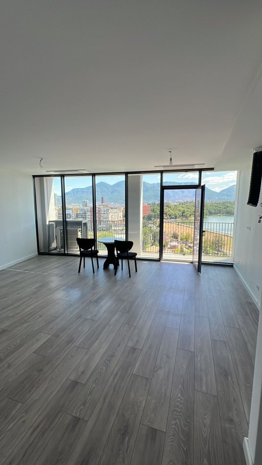 Tirane, jepet me qera apartament 2+1 Kati 9, 125 m² 1.600 € (Lake View)