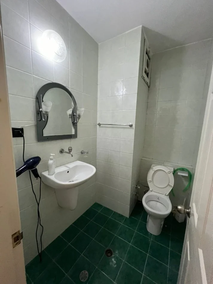 Shitet, Apartament 3+1+2, Laprakë, Tiranë.