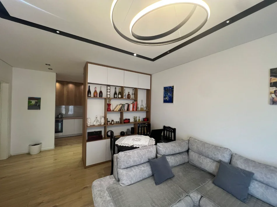 Tirane, shitet apartament 2+1 Kati 3, 110 m² 270.000 € (Ali Demi)