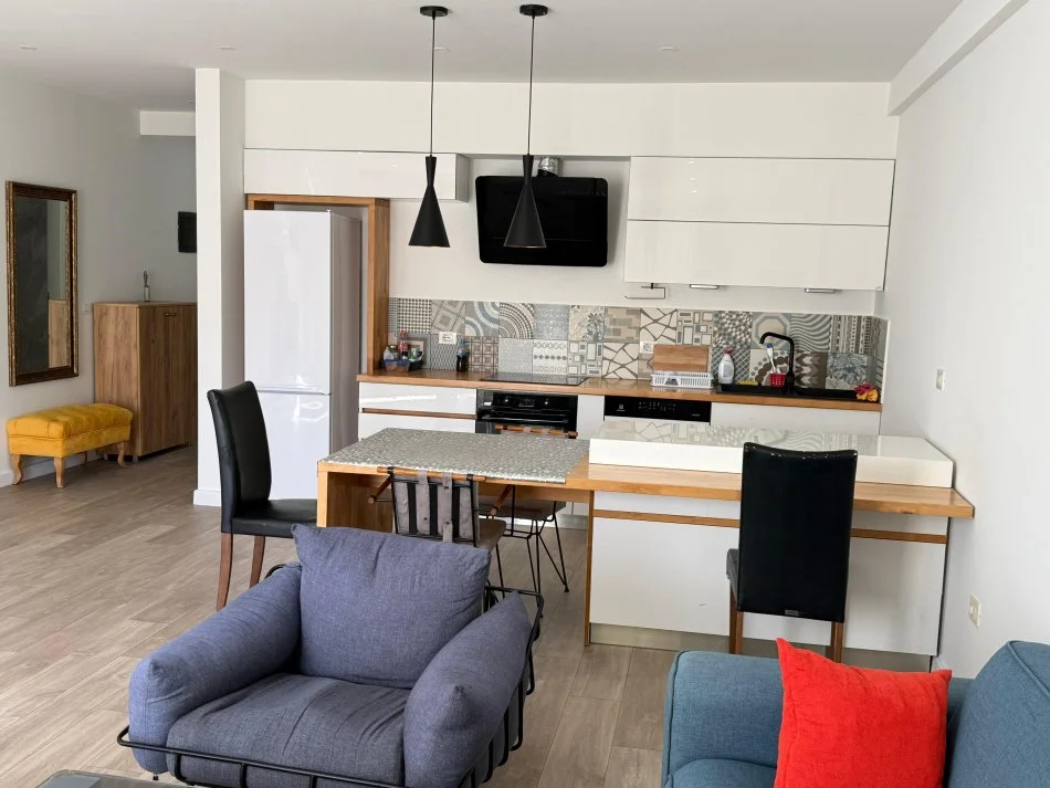 Tirane, jepet me qera apartament 2+1 Kati 0, 150 m² 1.500 € (Residenca Kodra e Diellit 2)