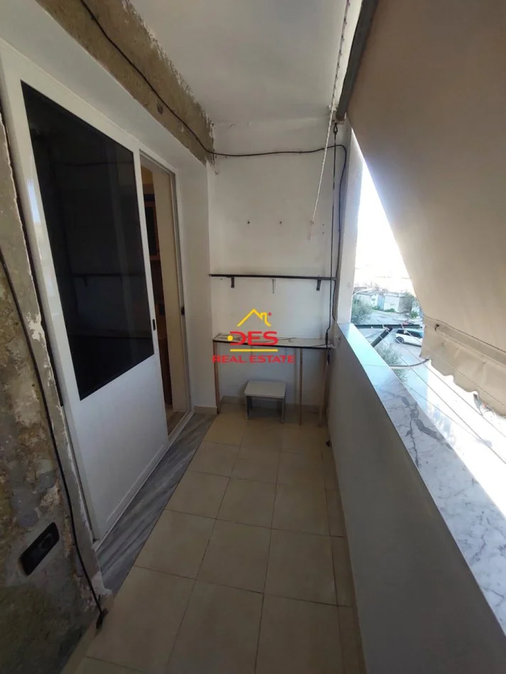 Vlore, jepet me qera apartament 1+1+Ballkon Kati 3, 65 m² 300 € (Rruga Nermin Vlora Falaski, Vlorë)