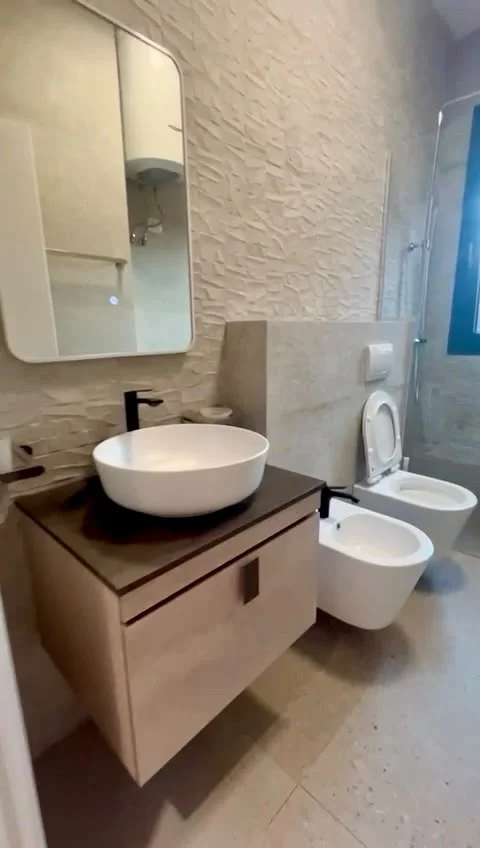 Tirane, jepet me qera apartament 1+1 Kati 2, 75 m² 900 € (Rruga e kosovareve)
