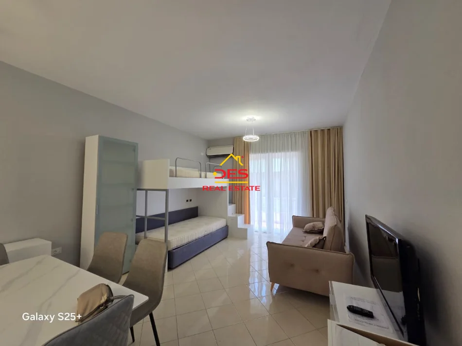 Vlore, jepet me qera apartament 1+1+Ballkon Kati 1, 70 m² 450 € (Rruga Aleksandër Moisu)