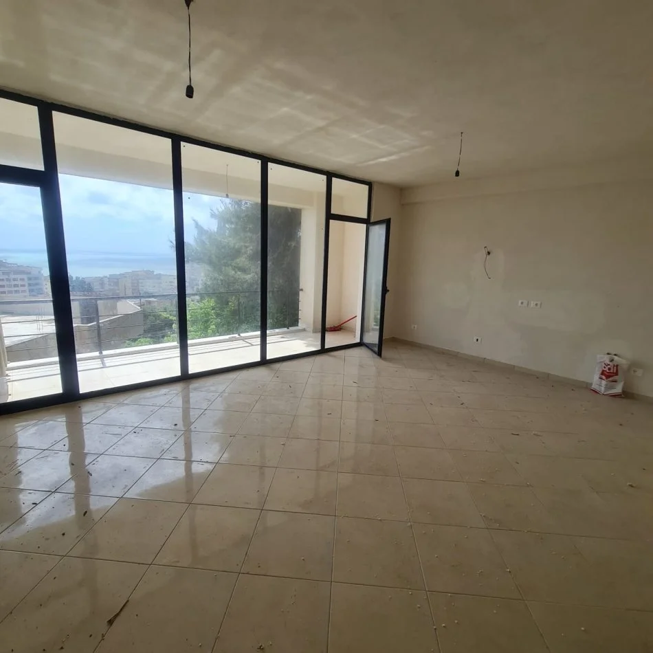 Durres, shitet apartament 2+1+Ballkon Kati 2, 110 m² 155.000 € (Vila e Zogut Durres)