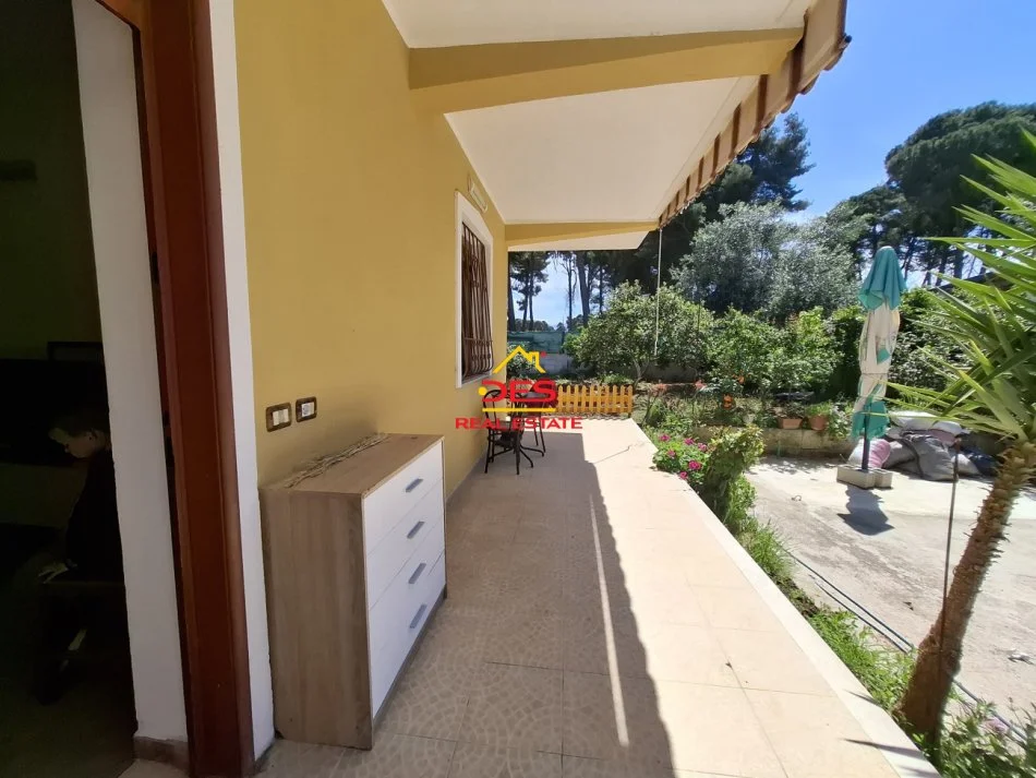 Vlore, jap me qera shtepi 1+1+Ballkon Kati 0, 60 m² 350 € (Rruga Sazani)