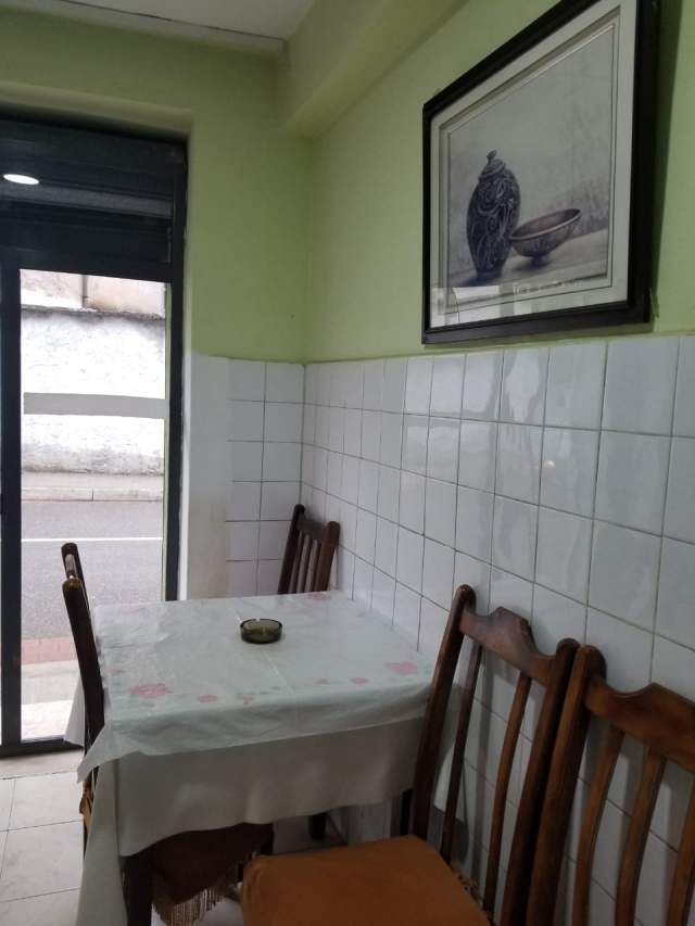 Elbasan, jepet me qera dyqan 12 m² 25.000 Leke