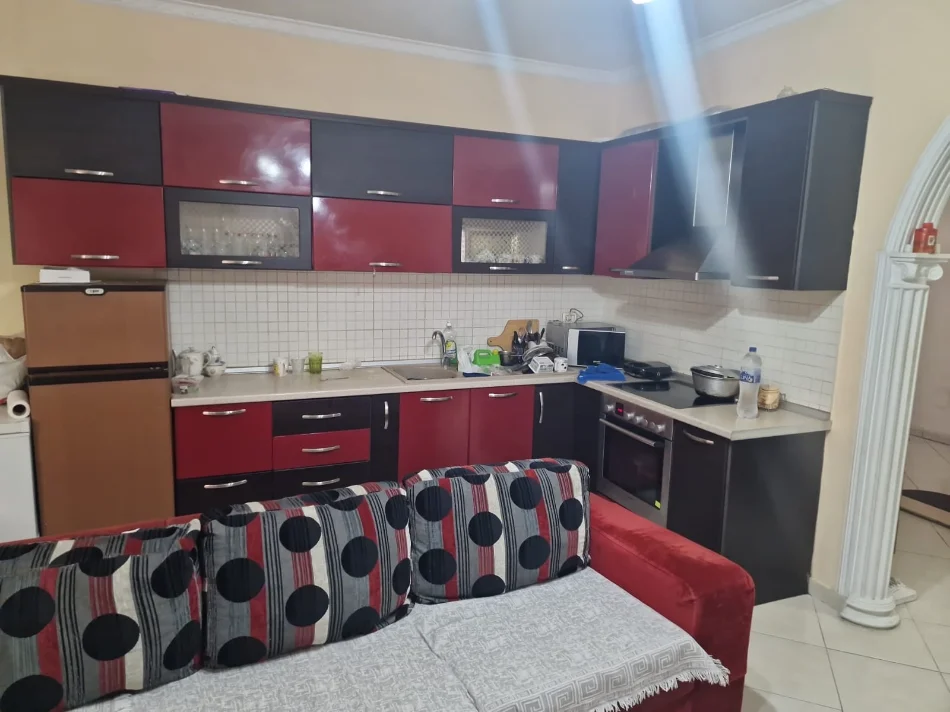 Tirane, shitet apartament 1+1+Aneks+Ballkon Kati 2, 78 m² 115.000 € (Yzberisht)